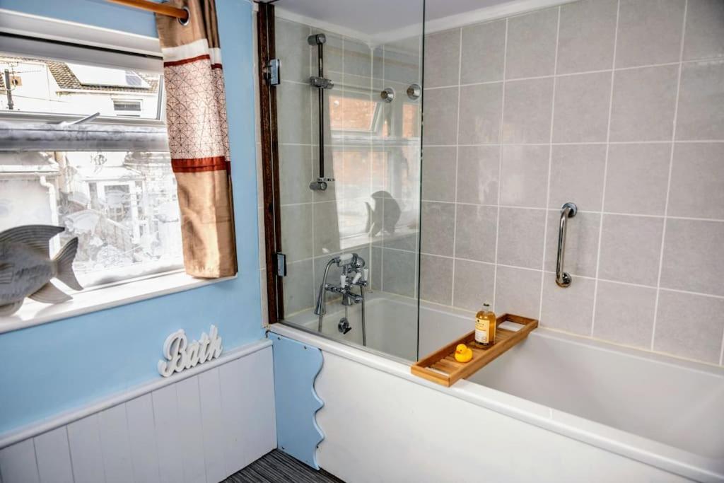 הורנסי Spacious Charming Cottage Near Lake And Sea מראה חיצוני תמונה